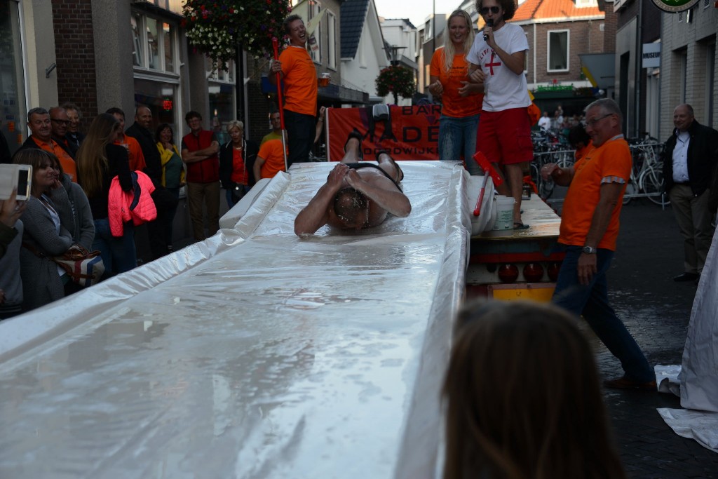 ../Images/Donderdag kermis 391.jpg